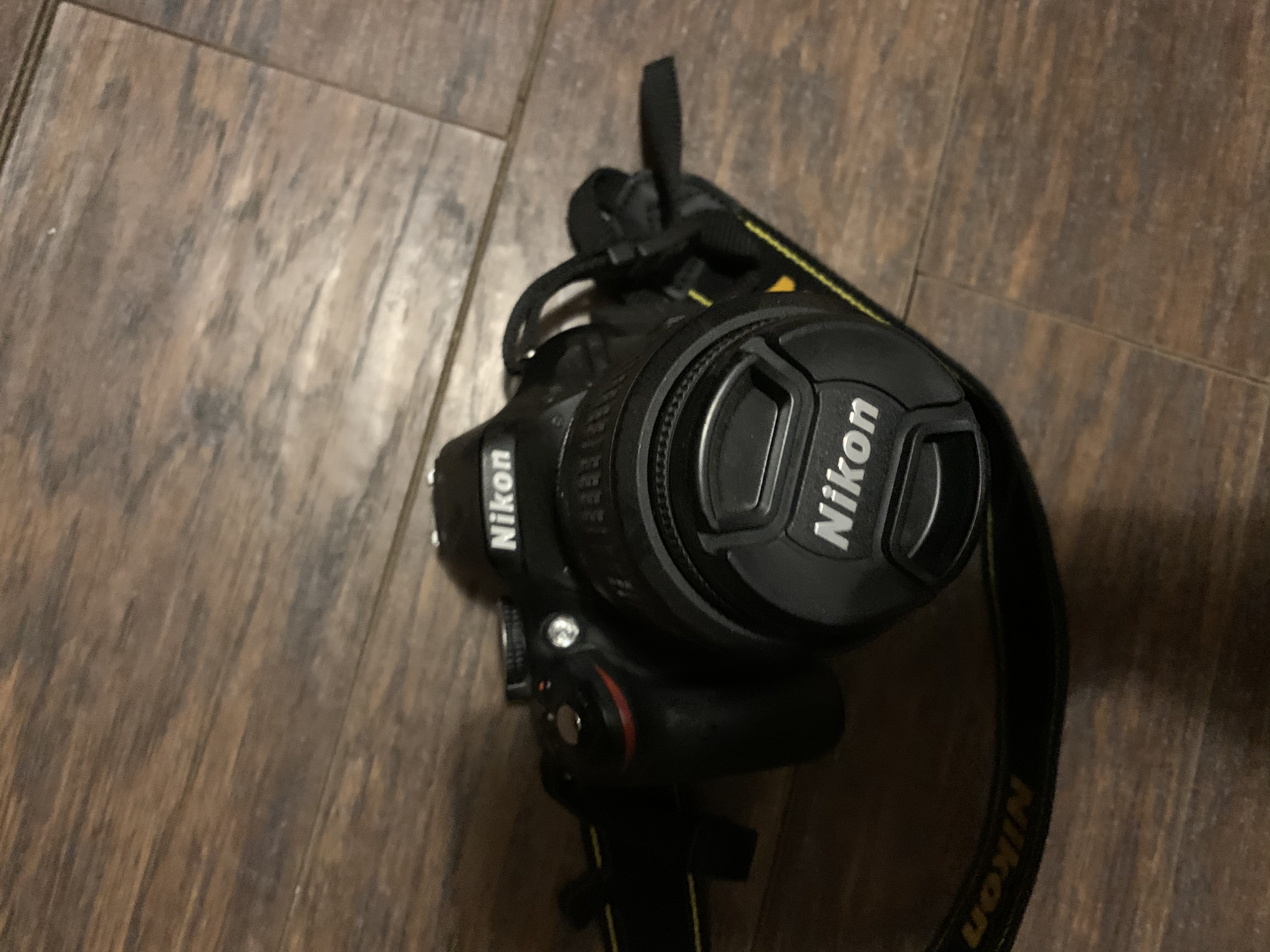 Nikon DX similar-image
